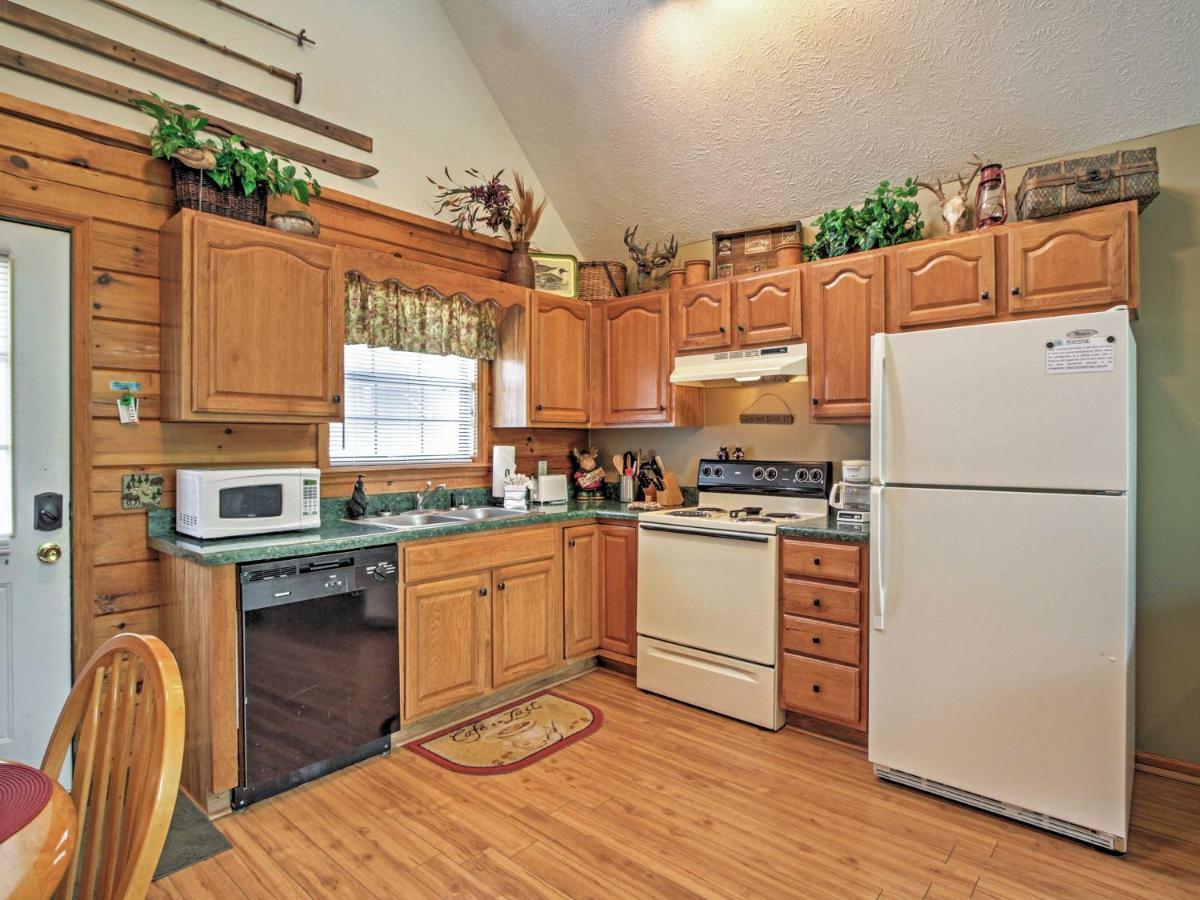 Holiday home Idyllic With Hot Tub Less Than 2 Mi To Dollywood! *