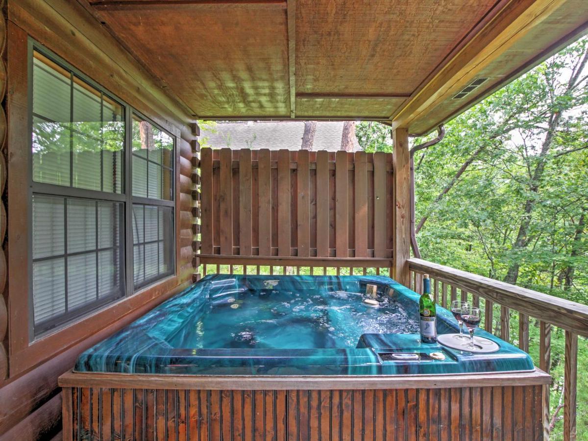Holiday home Idyllic With Hot Tub Less Than 2 Mi To Dollywood!