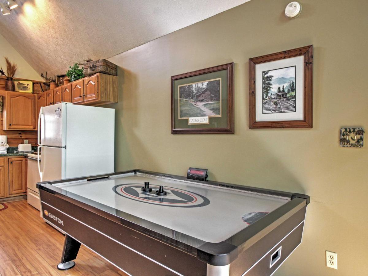 Idyllic With Hot Tub Less Than 2 Mi To Dollywood! Holiday home Sevierville
