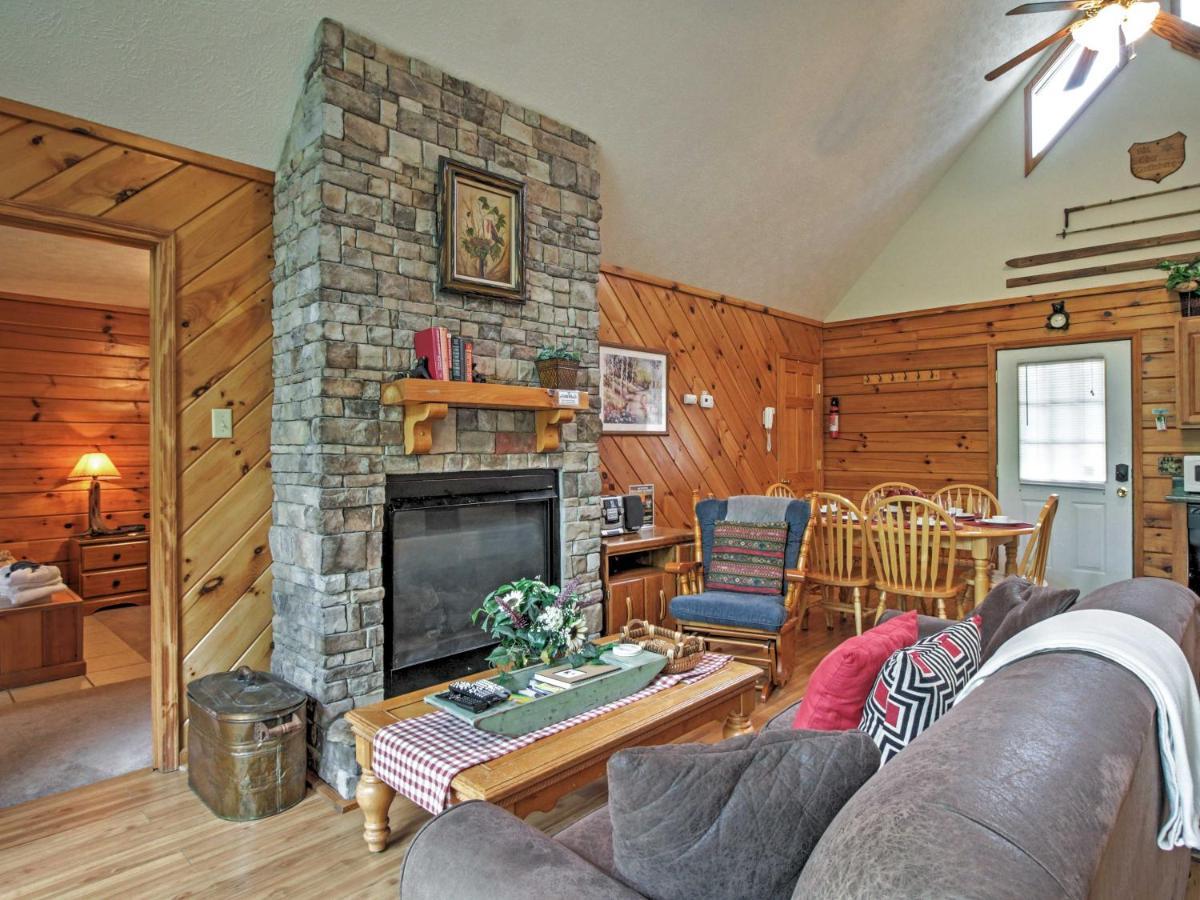 Holiday home Idyllic With Hot Tub Less Than 2 Mi To Dollywood!